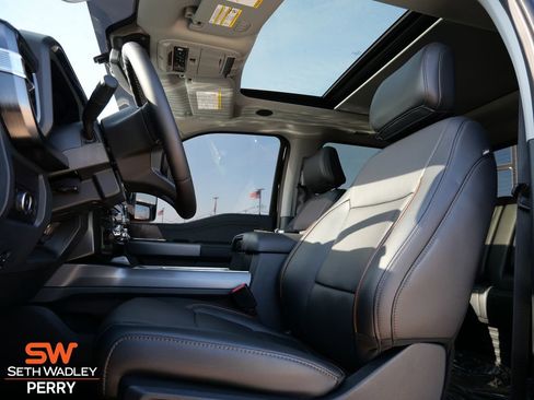 New 2025 Ford F250 Lariat w/ Lariat Ultimate Package image 21