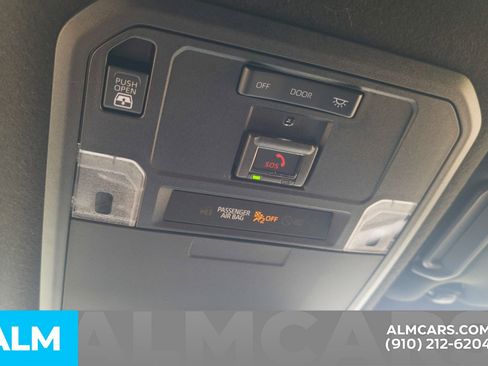 Used 2025 Toyota 4Runner SR5 image 33