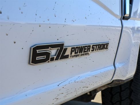 Used 2024 Ford F250 Lariat image 10