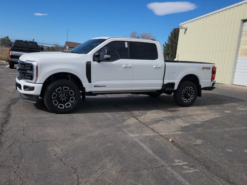 New 2025 Ford F350 Platinum w/ FX4 Off-Road Package image 3