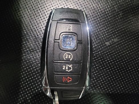 Used 2018 Lincoln MKC Reserve w/ Lincoln MKC Climate Package AWD/4WD image 32