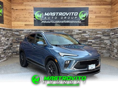 Used 2024 Buick Encore GX Sport Touring w/ Advanced Technology Package AWD/4WD image 1