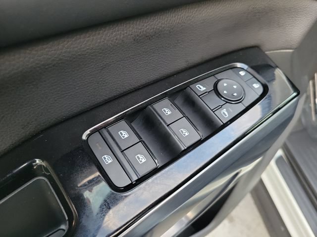 Used 2024 Nissan Pathfinder SL FWD image 13