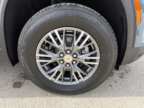 Used 2025 Chevrolet Traverse LT w/ LPO, Floor Liner Package image 18