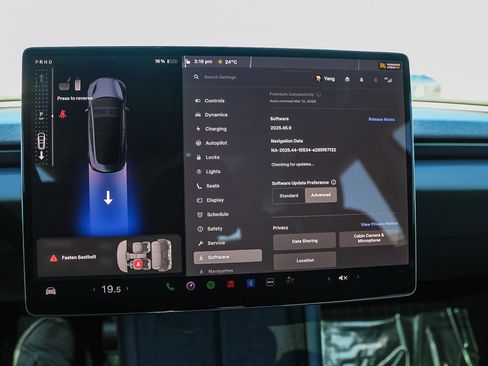 Used 2025 Tesla Model 3 Long Range image 22