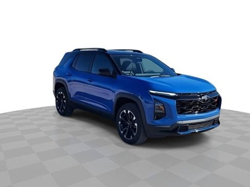 Used 2025 Chevrolet Equinox RS w/ Safety and Technology Package image 2