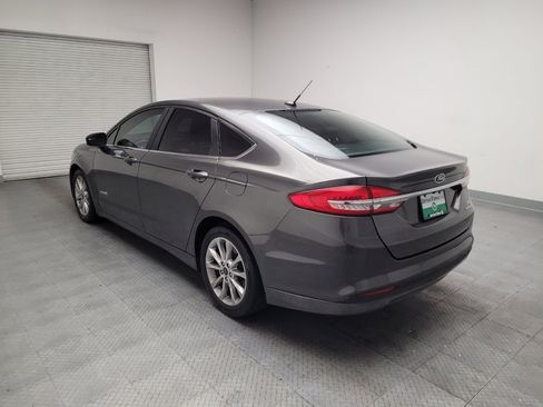 Used 2017 Ford Fusion SE FWD image 5