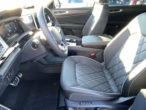 New 2026 Volkswagen Atlas SEL Premium R-Line AWD/4WD image 17