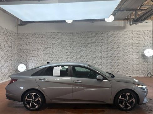 Certified 2023 Hyundai Elantra SEL w/ Convenience Package FWD image 8