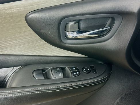 Used 2016 Nissan Murano S w/ Navigation Package AWD/4WD image 22
