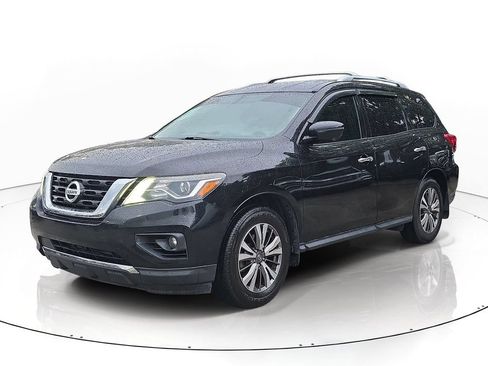 Used 2019 Nissan Pathfinder SL w/ Cargo Package FWD image 4
