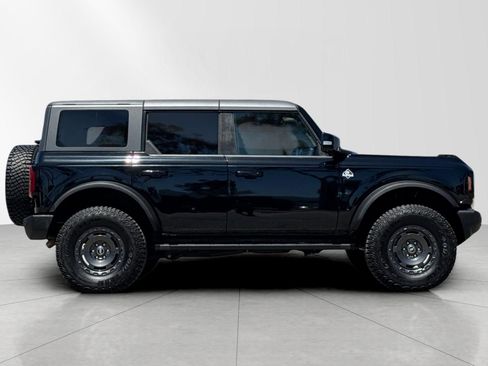 Used 2024 Ford Bronco Outer Banks AWD/4WD image 2