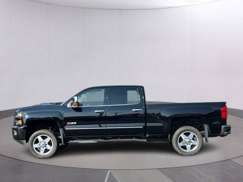 Used 2016 Chevrolet Silverado 2500 LTZ w/ Duramax Plus Package AWD/4WD image 2