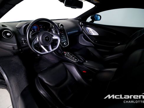 Used 2023 McLaren GT RWD image 13