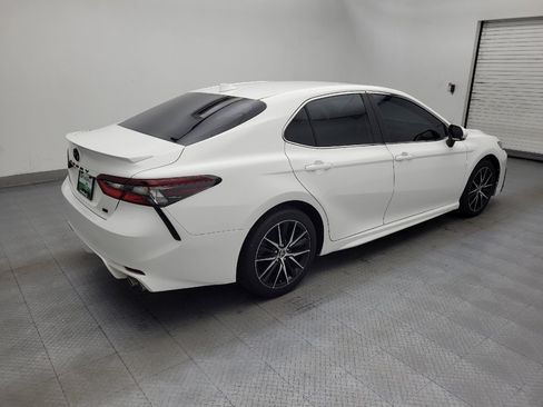 Used 2021 Toyota Camry SE w/ Convenience Package FWD image 10