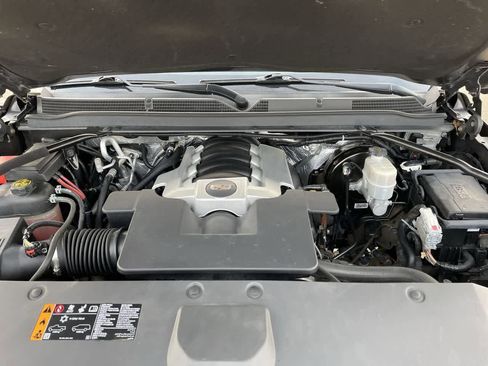 Used 2018 Cadillac Escalade ESV Luxury image 42