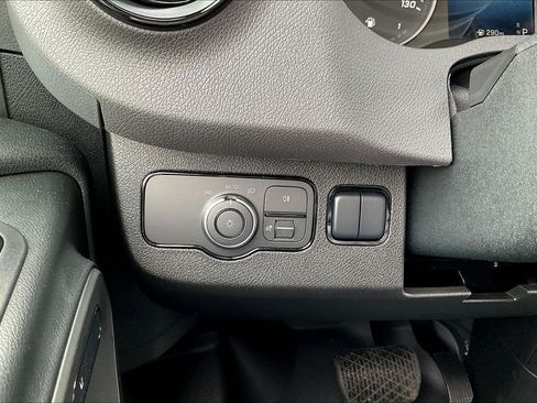 Used 2025 Mercedes-Benz Sprinter 2500 image 14