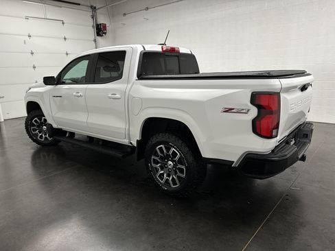 Used 2025 Chevrolet Colorado Z71 AWD/4WD image 8
