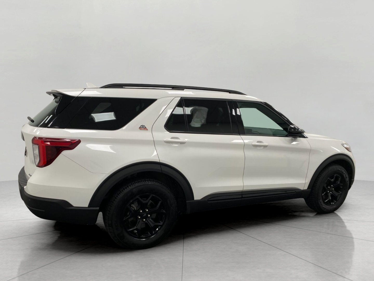 Used 2023 Ford Explorer Timberline w/ Timberline Technology Package AWD/4WD image 3