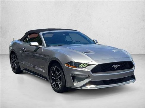 Used 2022 Ford Mustang Premium RWD image 3