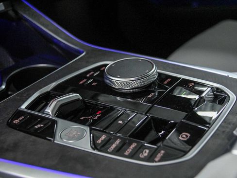 Certified 2023 BMW X7 xDrive40i w/ M Sport Package image 20