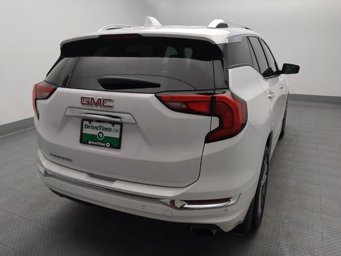 Used 2020 GMC Terrain Denali w/ Denali Premium Package FWD image 7