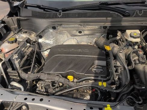 Used 2025 Chevrolet Trax ACTIV w/ Driver Confidence Package FWD image 45