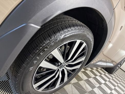 Used 2024 Nissan Pathfinder Platinum w/ Cargo Package image 35