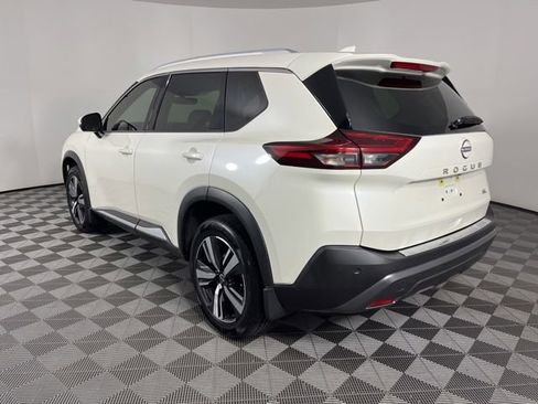 Used 2023 Nissan Rogue SL FWD image 8