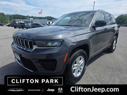 Used 2023 Jeep Grand Cherokee Laredo w/ Luxury Tech Group I