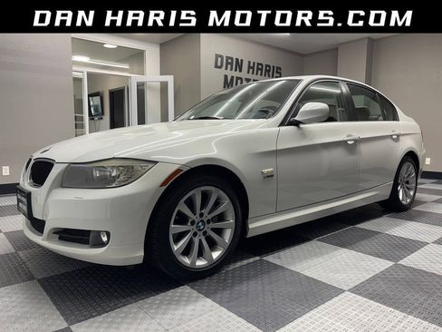 Used 2011 BMW 328i xDrive Sedan AWD/4WD image 1