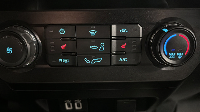 Used 2019 Ford F150 XLT w/ Equipment Group 302A Luxury AWD/4WD image 29