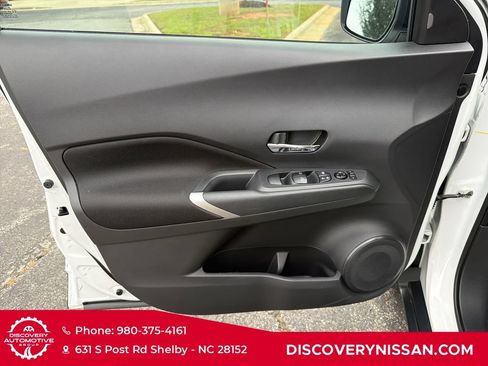 Certified 2024 Nissan Kicks SV FWD image 14