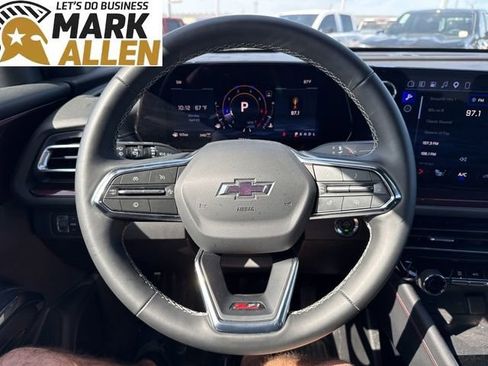 Used 2026 Chevrolet Traverse Z71 image 11