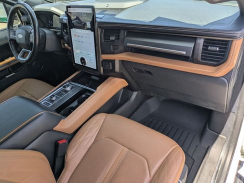 Used 2023 Ford Expedition Max Platinum AWD/4WD image 22
