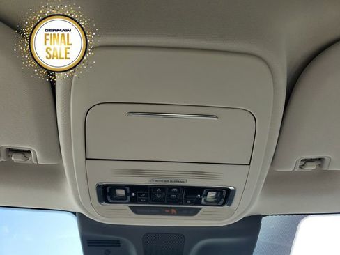 New 2025 Lincoln Navigator Reserve image 30