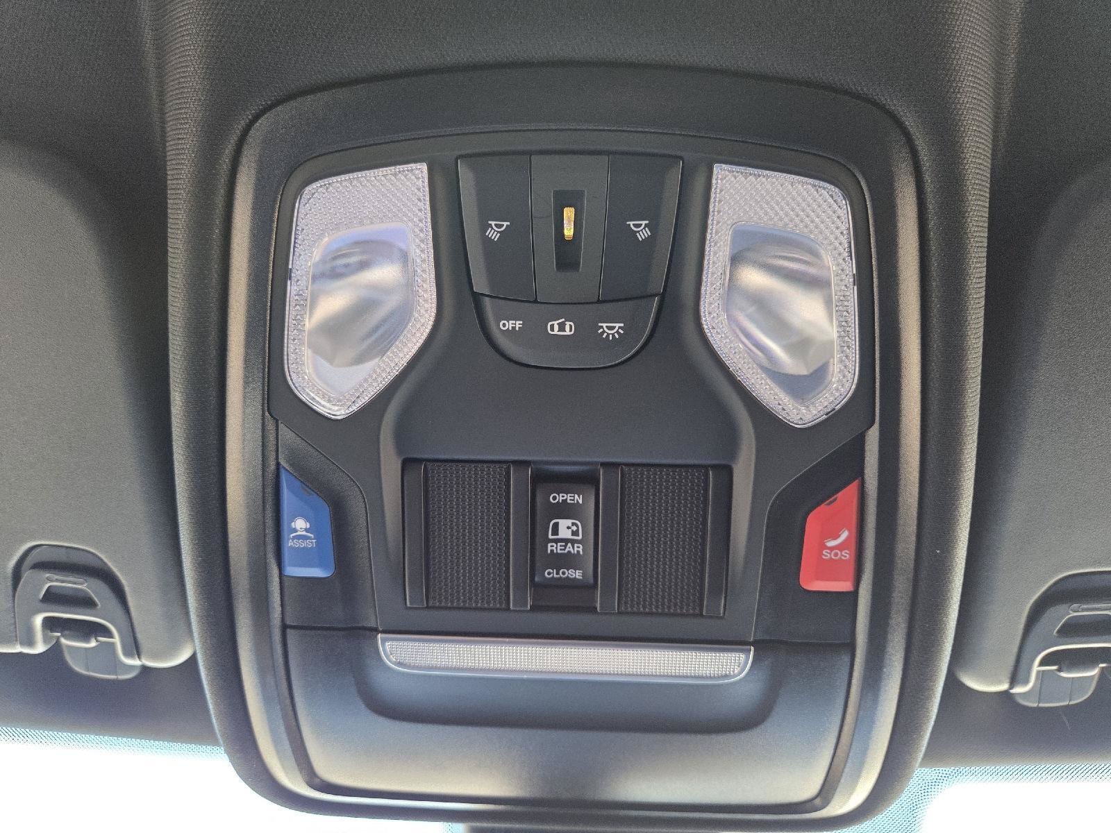 Used 2025 RAM 1500 Warlock AWD/4WD image 16