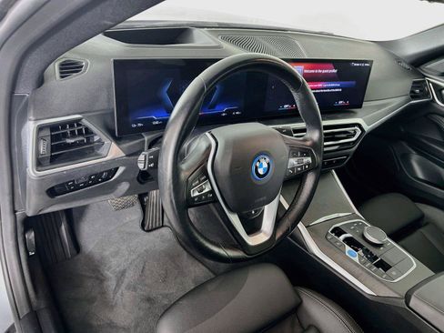 Used 2023 BMW i4 eDrive35 w/ Premium Package RWD image 10