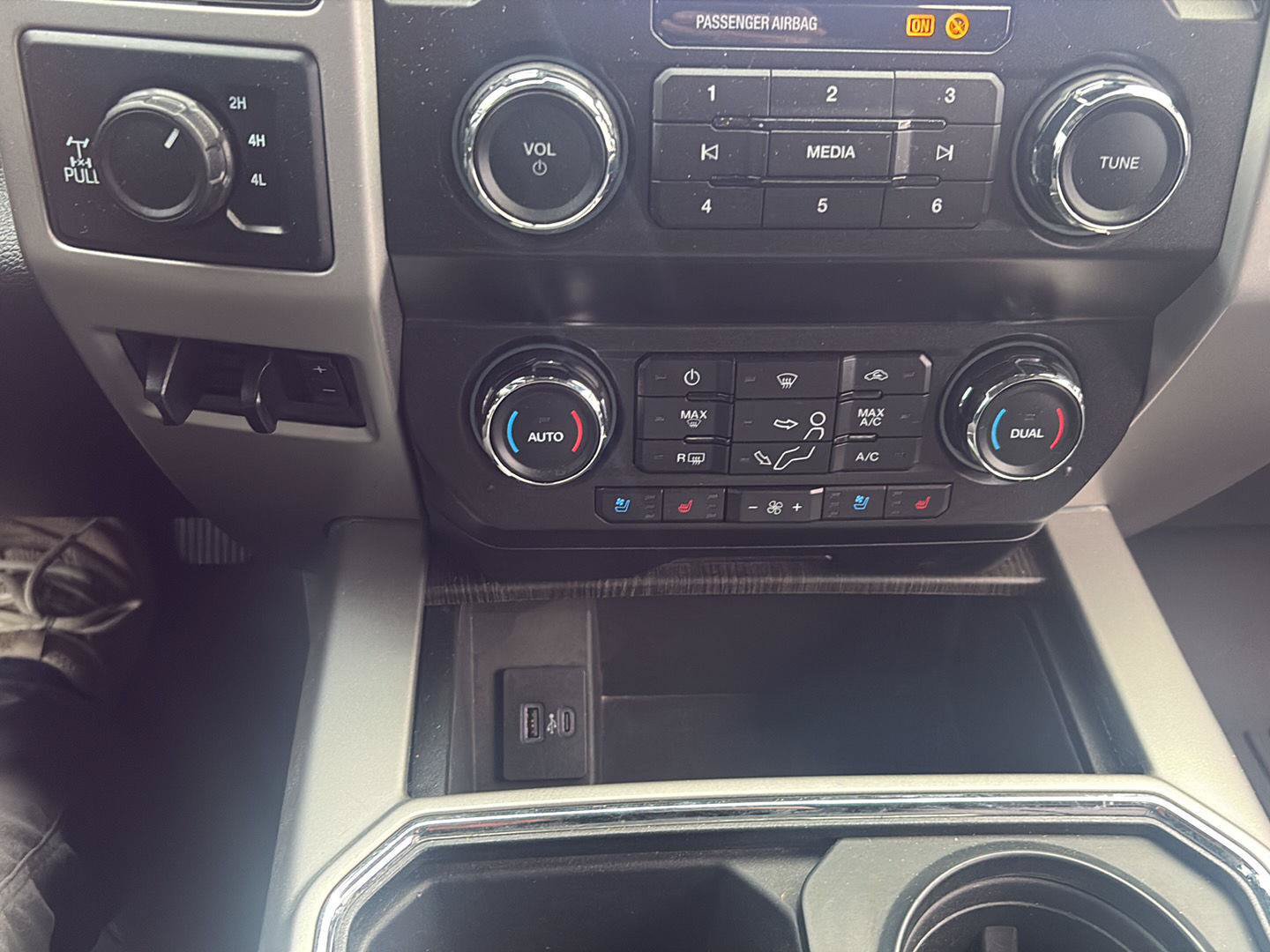 Used 2020 Ford F350 XL AWD/4WD image 17