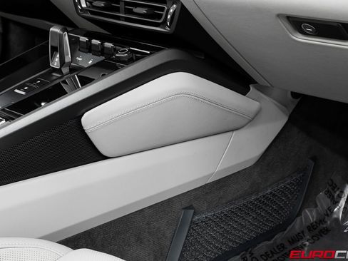 Used 2024 Porsche 911 Carrera S image 39