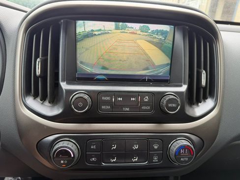 Used 2018 Chevrolet Colorado Z71 AWD/4WD image 11
