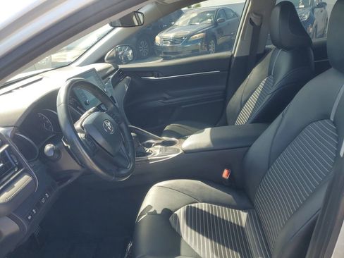 Used 2023 Toyota Camry SE image 14