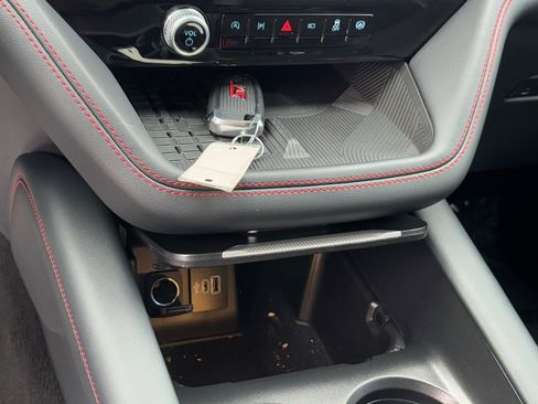 Used 2025 Ford Explorer ST image 26