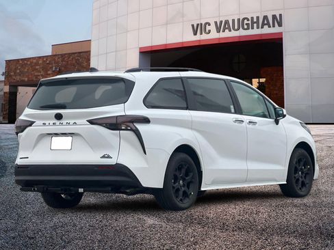 New 2026 Toyota Sienna XLE Woodland Edition AWD/4WD image 5