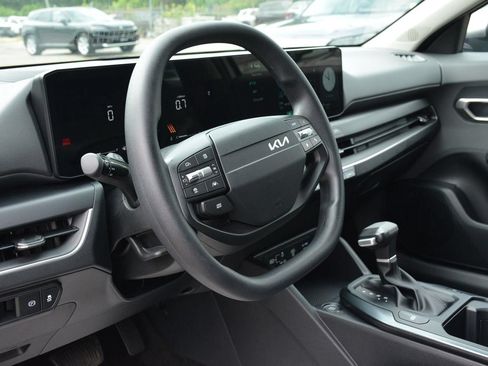 Used 2025 Kia K4 FWD image 10