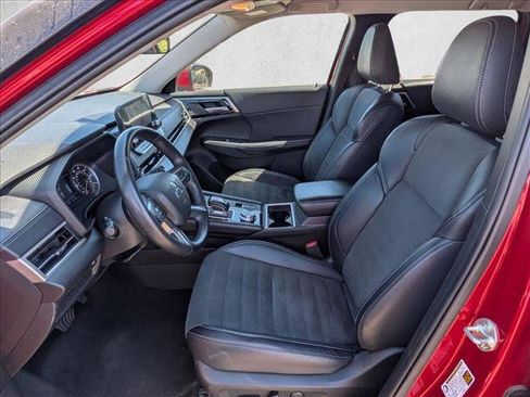 Used 2024 Mitsubishi Outlander SE FWD image 16