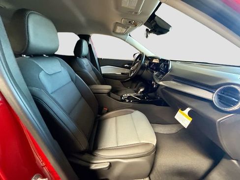 New 2026 Chevrolet Trax LT w/ Midnight Edition FWD image 27
