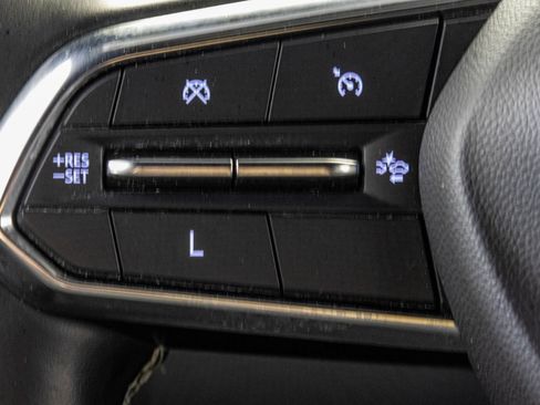 Used 2024 Chevrolet Traverse Z71 AWD/4WD image 29
