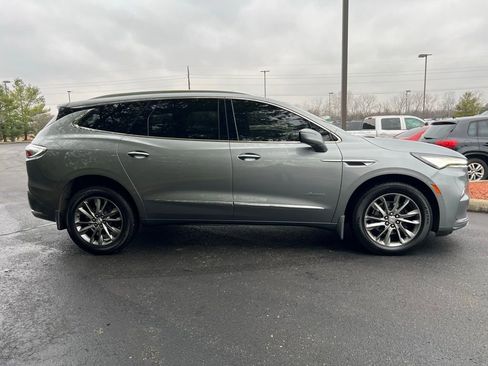 Used 2023 Buick Enclave Avenir w/ Avenir Technology Package image 5
