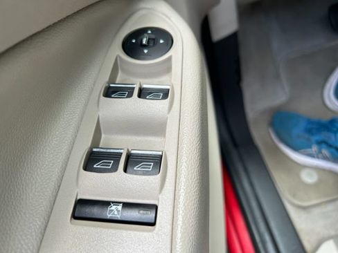Used 2014 Ford C-MAX SEL w/ Equipment Group 302A FWD image 16
